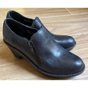 Born Womens Leather Side Zip Ankle Bootie Size 6.5 Black Comfort Heel Clogs